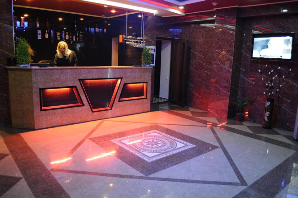 Hotel Apollon Jereván Kültér fotó