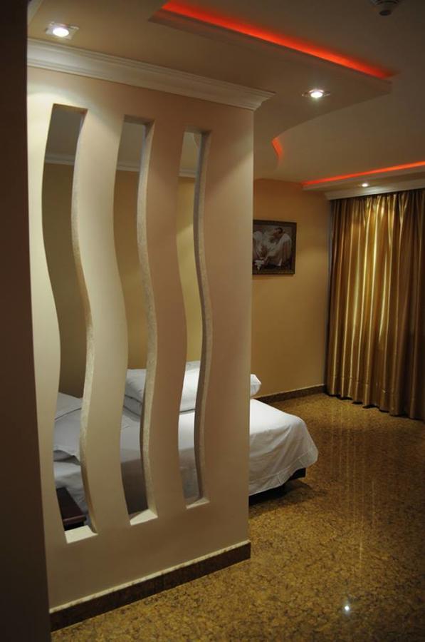 Hotel Apollon Jereván Kültér fotó